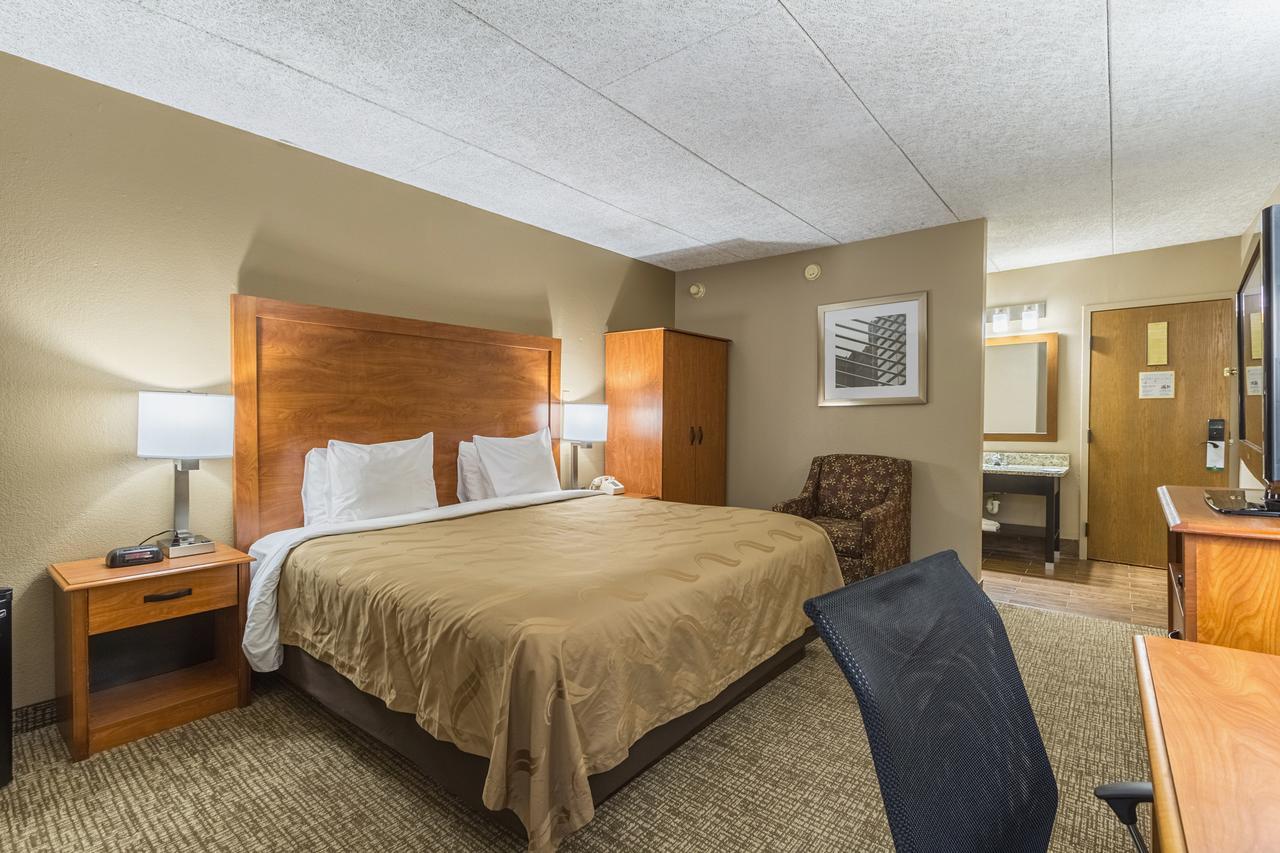 Greenridge Hotel Wickliffe エクステリア 写真